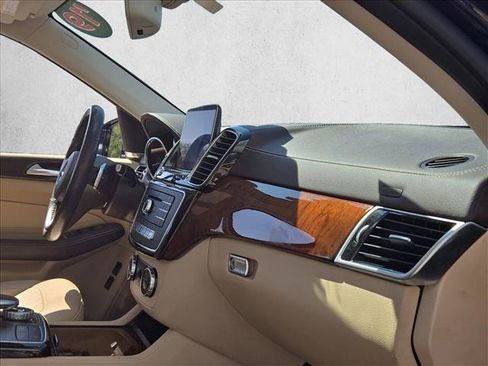 Used 2019 Mercedes-Benz GLS 450 4MATIC image 22