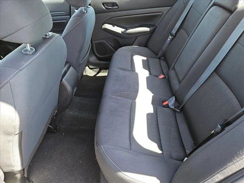 Used 2024 Nissan Altima 2.5 SV FWD image 13