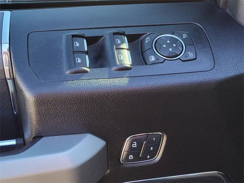 Used 2018 Ford F150 Lariat image 19