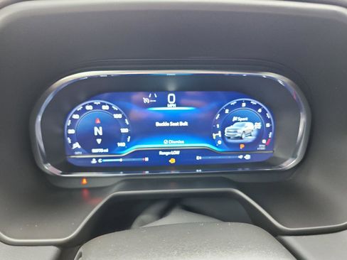 Certified 2024 Chevrolet Suburban Z71 w/ Z71 Off-Road Package image 25