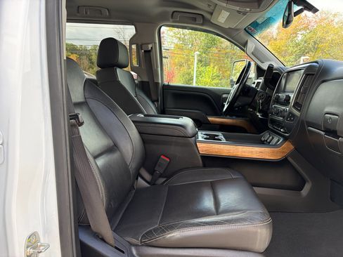 Used 2019 Chevrolet Silverado 2500 LTZ w/ Duramax Plus Package image 54