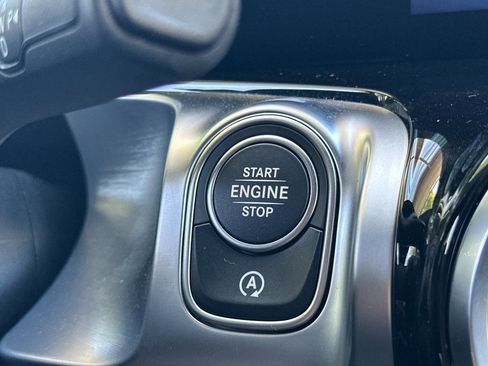 New 2026 Mercedes-Benz GLB 250 image 27