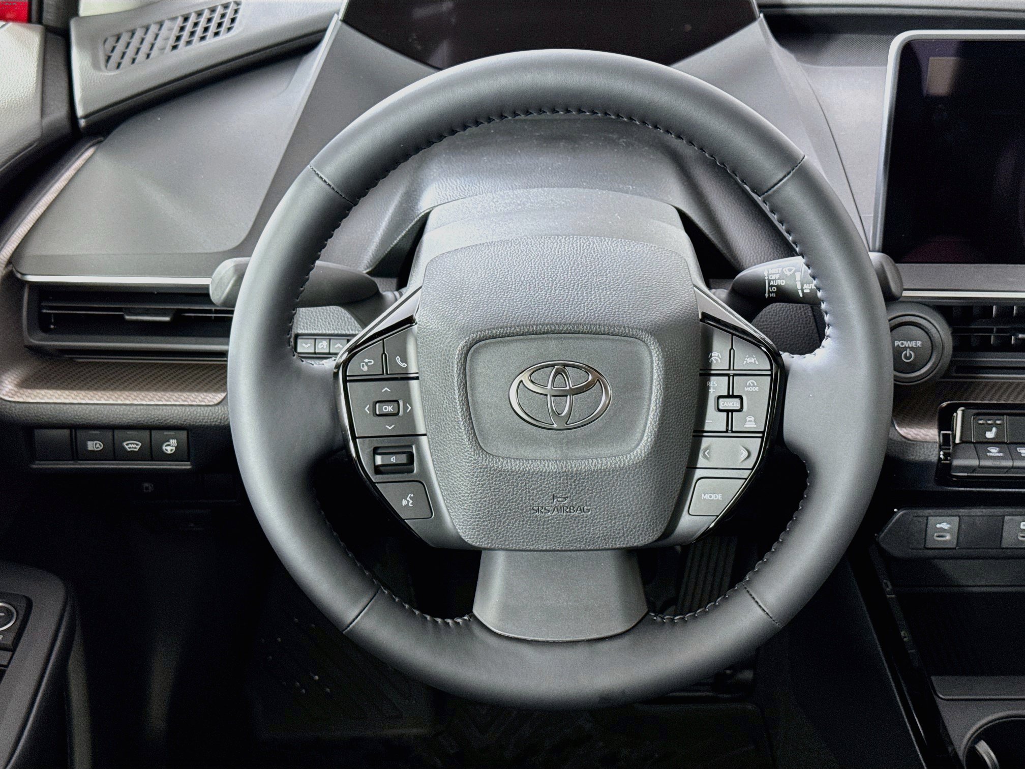 Certified 2025 Toyota Prius XLE AWD/4WD image 14