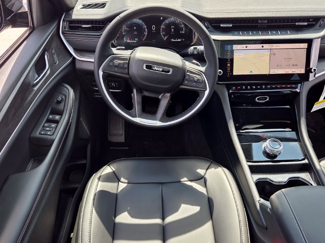 New 2027 Jeep Grand Cherokee Limited w/ Limited Altitude Package RWD image 13