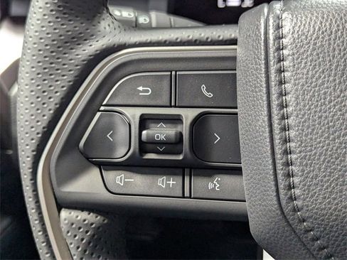 Used 2025 Toyota 4Runner SR5 image 19