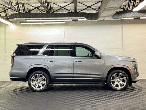 Used 2021 Cadillac Escalade Premium Luxury image 4