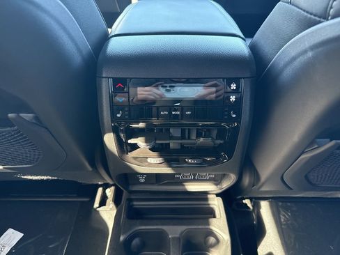 New 2025 Jeep Grand Cherokee L Limited image 20