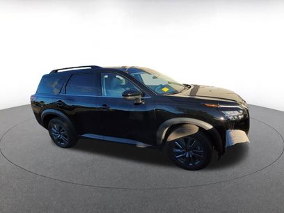 Used 2025 Nissan Pathfinder SV