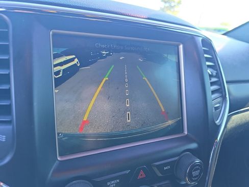 Used 2017 Jeep Grand Cherokee Limited w/ Trailer Tow Group IV image 23