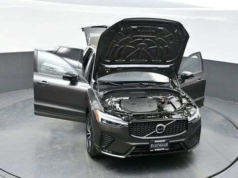 Used 2025 Volvo XC60 B5 Plus w/ Climate Package AWD/4WD image 39