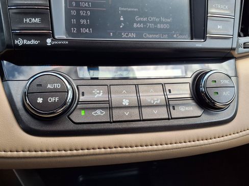 Used 2015 Toyota RAV4 XLE FWD image 10