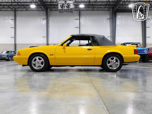 Used 1993 Ford Mustang LX image 29