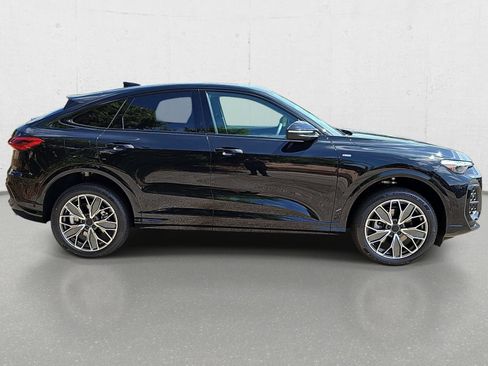 New 2026 Audi Q5 Premium Plus AWD/4WD image 4