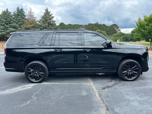 Used 2022 Cadillac Escalade ESV Sport w/ Touring Package AWD/4WD image 25
