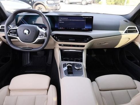 Used 2025 BMW 330i xDrive Sedan w/ Premium Package AWD/4WD image 21