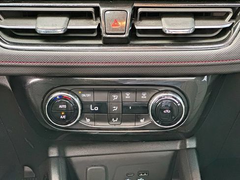 Used 2024 Chevrolet TrailBlazer RS w/ Convenience Package FWD image 14