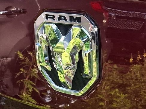 Used 2020 RAM 1500 Laramie w/ Sport Appearance Package AWD/4WD image 10