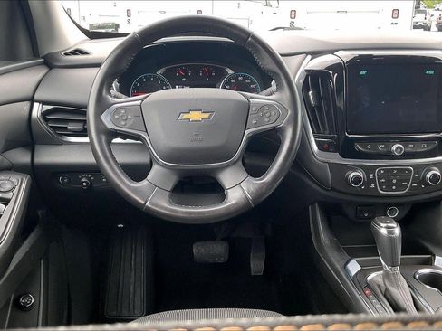 Used 2018 Chevrolet Traverse LT FWD image 5