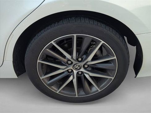 Used 2022 Toyota Camry XLE FWD image 7