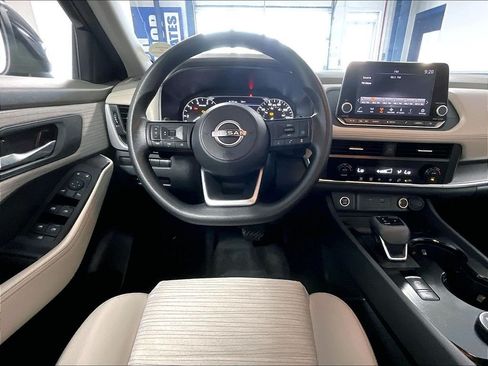 Used 2023 Nissan Rogue SV AWD/4WD image 17