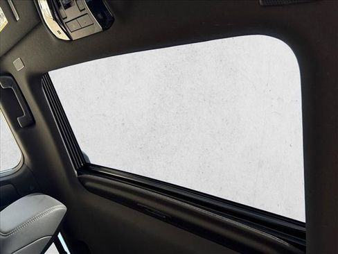 Used 2024 Lexus GX 550 AWD/4WD image 14