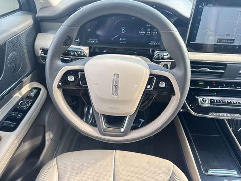 Certified 2023 Lincoln Corsair AWD w/ Equipment Group 101A image 18