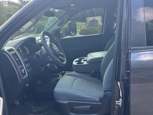 Used 2018 RAM 3500 Tradesman w/ Chrome Appearance Group AWD/4WD image 13