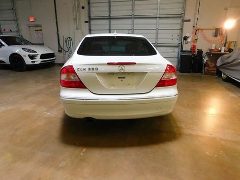 Used 2008 Mercedes-Benz CLK 350 Coupe image 6