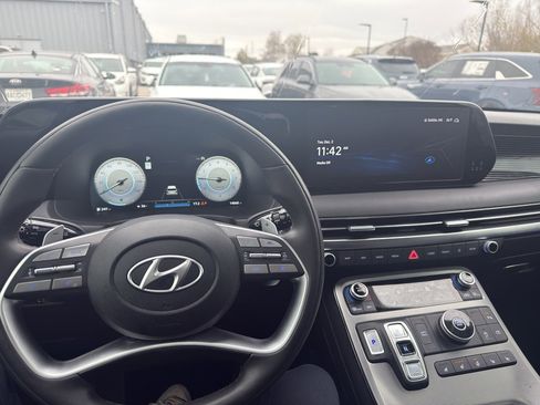 Used 2024 Hyundai Palisade Calligraphy image 15