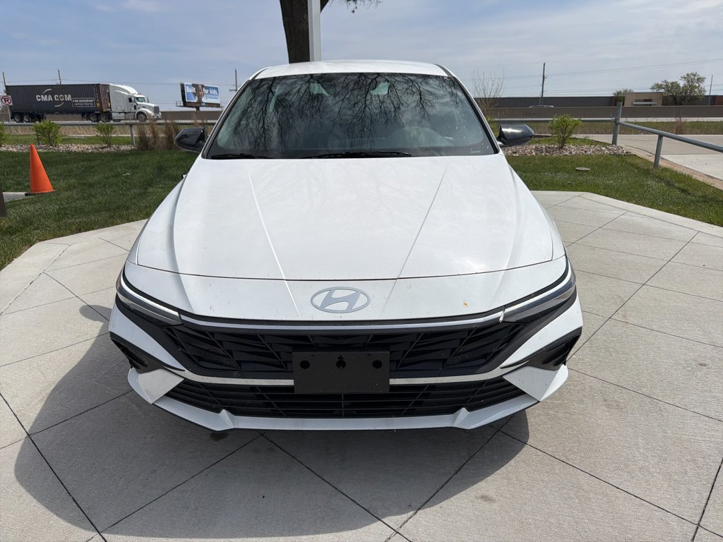 New 2025 Hyundai Elantra SEL FWD image 8