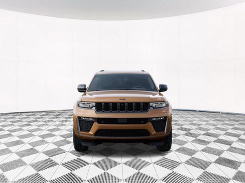 New 2026 Jeep Grand Cherokee L Limited image 8