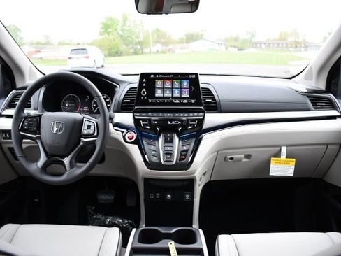 New 2026 Honda Odyssey Touring image 20