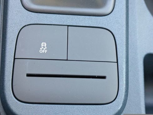 New 2025 Ford Maverick XL image 23