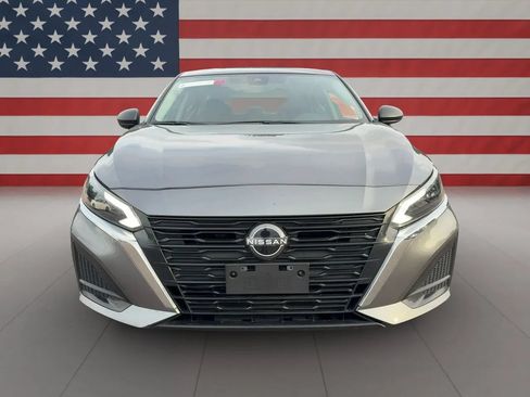 Used 2024 Nissan Altima 2.5 S FWD image 2