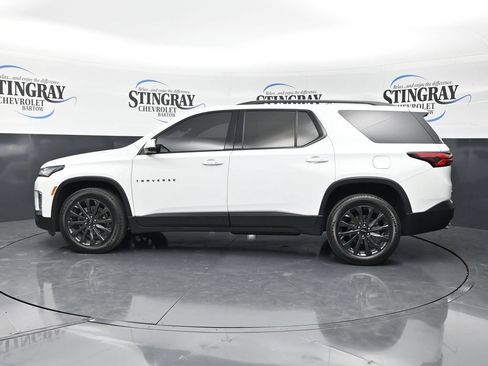 Used 2023 Chevrolet Traverse RS FWD image 5
