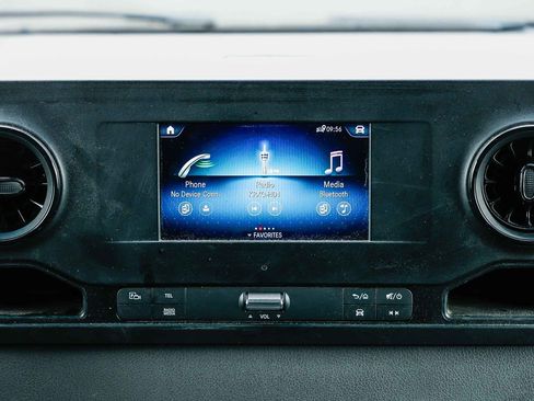 Used 2023 Mercedes-Benz Sprinter 144 Cargo image 12