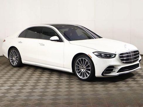 Used 2022 Mercedes-Benz S 500 4MATIC w/ AMG Line Package image 60