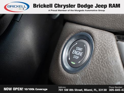 Used 2025 Cadillac XT4 Premium Luxury image 32