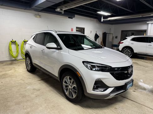 Certified 2023 Buick Encore GX Essence w/ Advanced Technology Package image 3