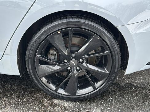 Used 2022 Genesis G70 3.3T w/ Sport Advanced Package image 9