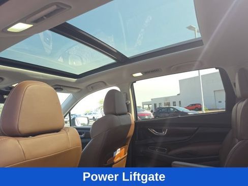 Used 2023 Subaru Ascent Touring AWD/4WD image 8