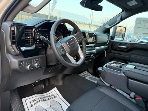 New 2026 GMC Sierra 3500 SLE AWD/4WD image 13