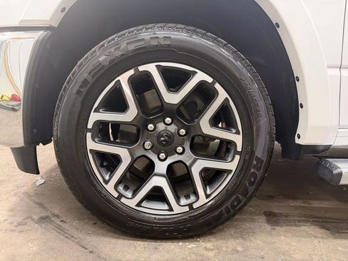 Used 2025 RAM 1500 Laramie image 8