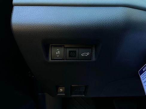 New 2026 Toyota RAV4 FWD image 21