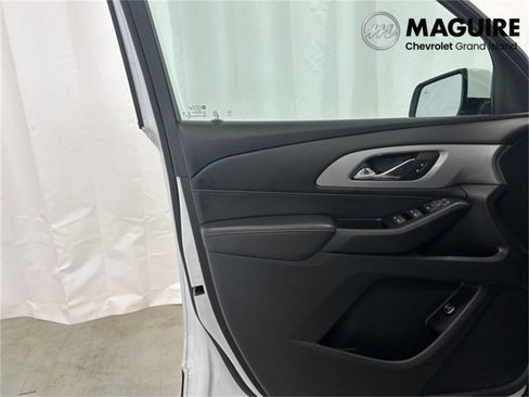 Used 2020 Chevrolet Traverse LT w/ LPO, Floor Liner Package image 19