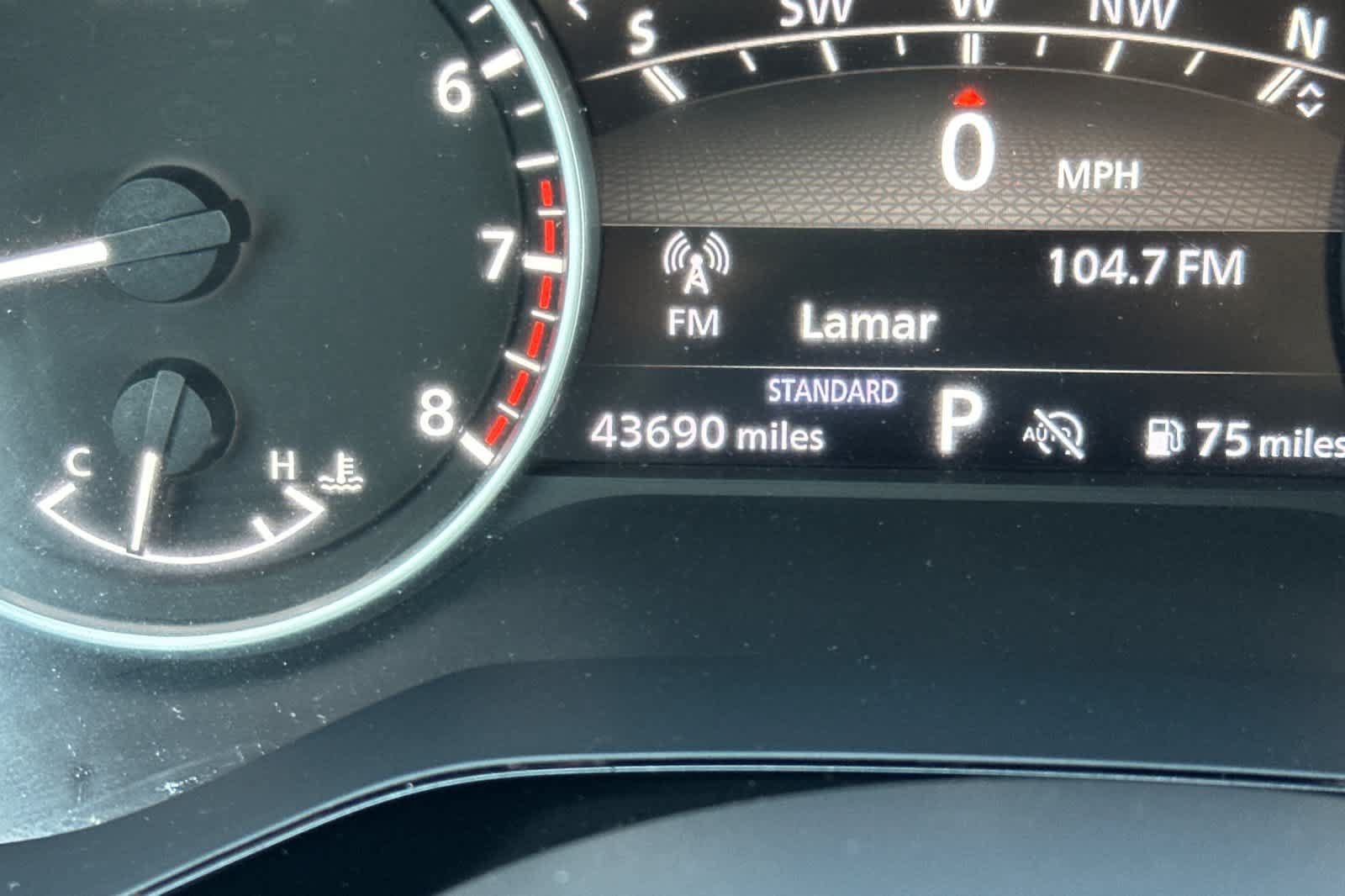 Certified 2022 Nissan Pathfinder SL w/ SL Premium Package FWD image 26