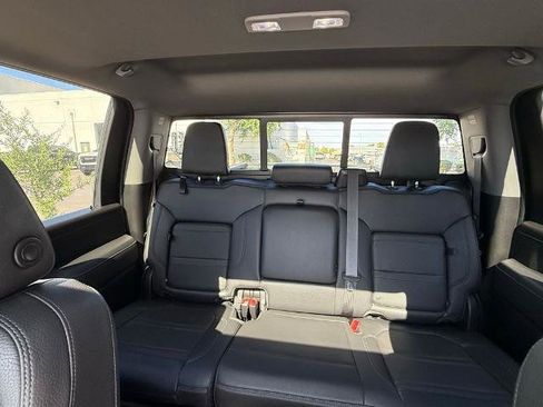 Used 2022 GMC Sierra 2500 Denali w/ Denali Ultimate Package AWD/4WD image 13