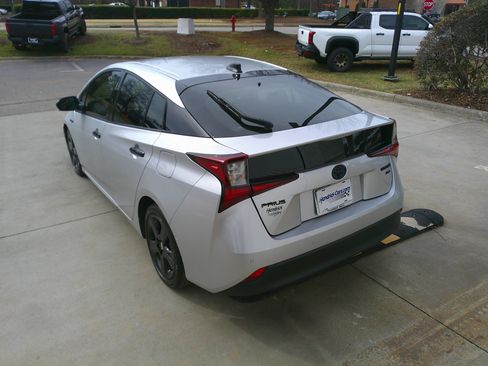 Used 2022 Toyota Prius image 9