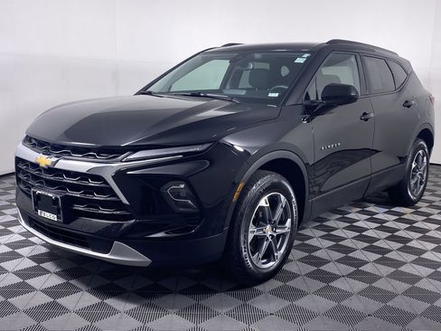 Certified 2023 Chevrolet Blazer LT w/ Convenience Package image 16