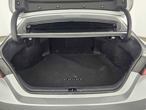 Used 2024 Toyota Camry SE image 14